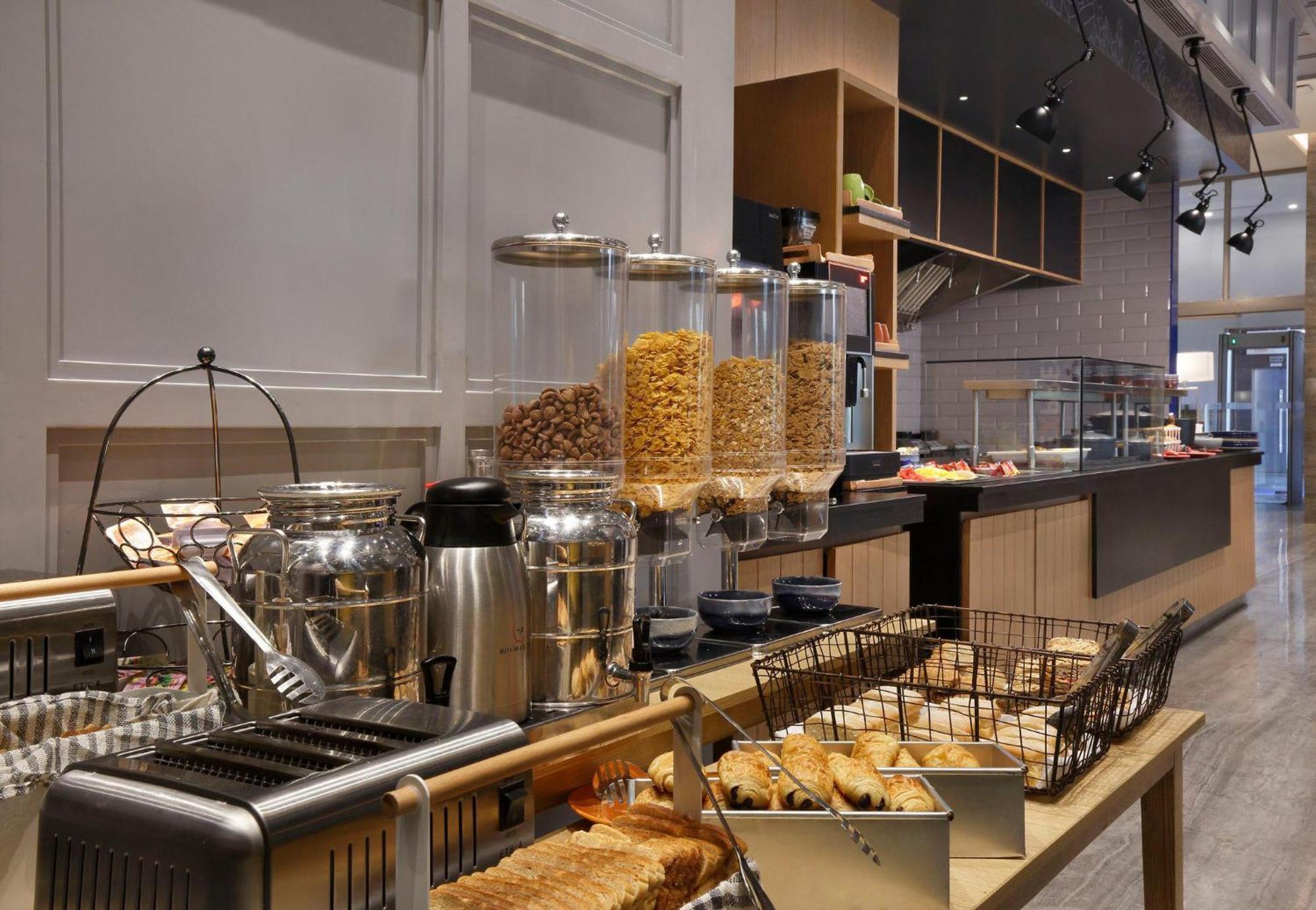 Holiday Inn Express Greater Noida Knowledge Park By Ihg Esterno foto