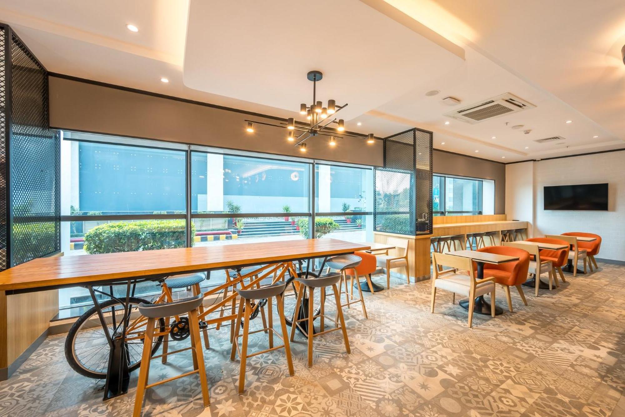Holiday Inn Express Greater Noida Knowledge Park By Ihg Esterno foto